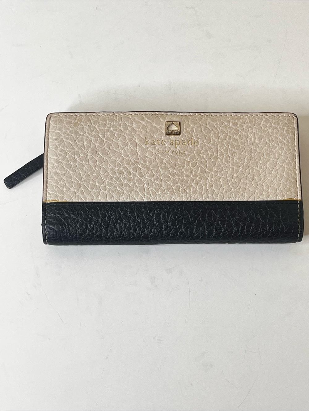 kate spade Two-Tone Cream and Black Pebbled Leather Zip Wallet